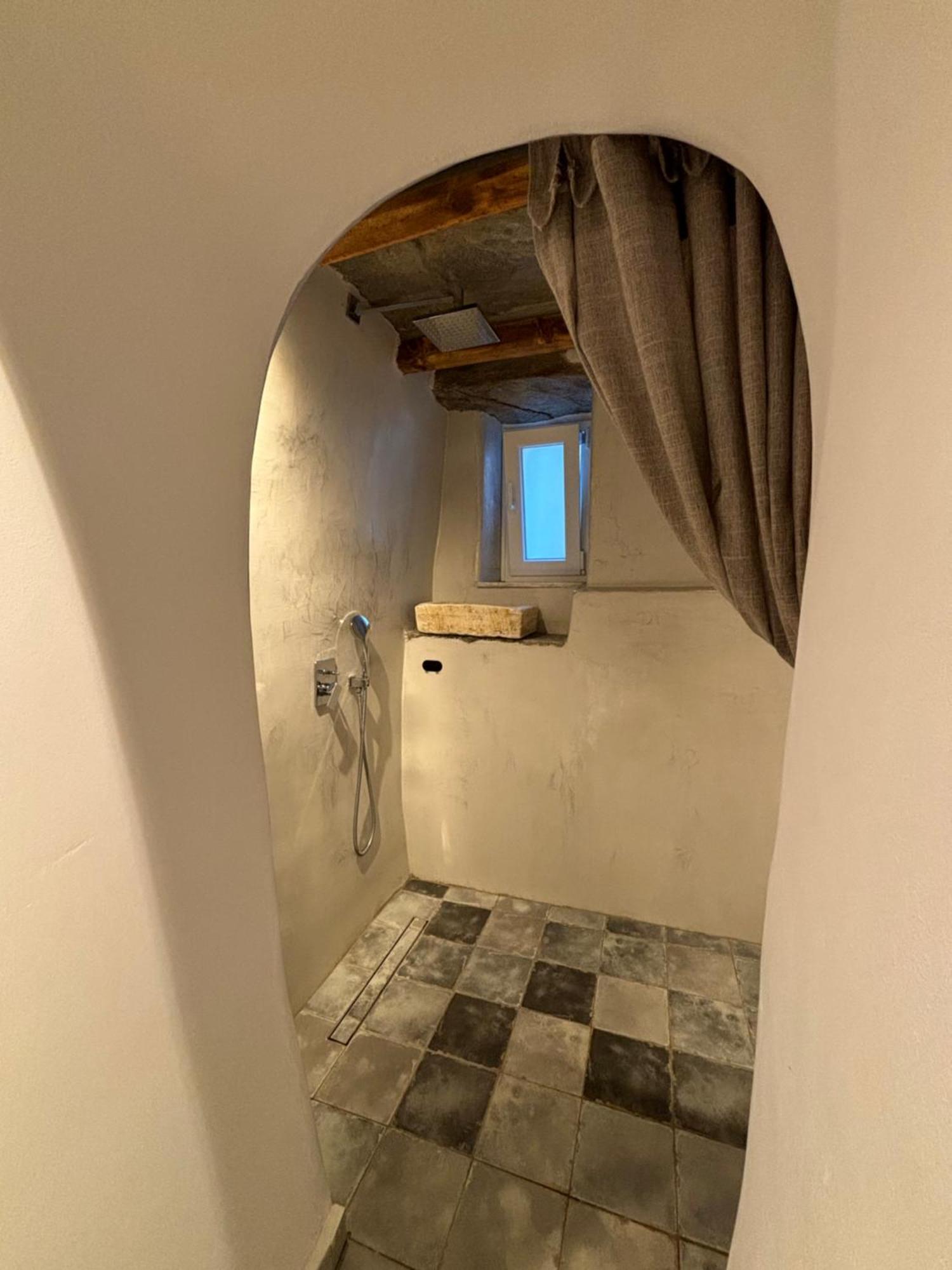 Serenity Living Platia, Tinos